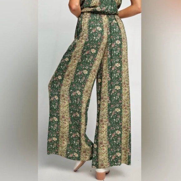 Easel Green Floral Printed Rayon Gauze Wide Leg Pant and Top Matching Set - Picture 5 of 8